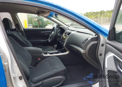 2015 Nissan Altima 2.5/2.5 S/2.5 Sl/2.5 Sv z USA, uszkodzony, nr VIN 1N4AL3AP1FC181874